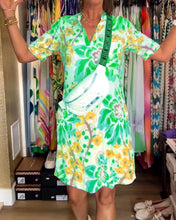Load image into Gallery viewer, Short-sleeved floral V-neck dress