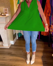 Load image into Gallery viewer, Sleeveless lapels shirred top