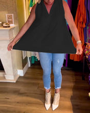 Load image into Gallery viewer, Sleeveless lapels shirred top