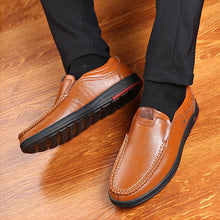 Load image into Gallery viewer, Men's Leather Soft Insole Casual Business Slippers