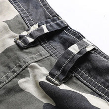 Load image into Gallery viewer, Multi-pocket Men's Sports Shorts