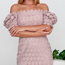 Load image into Gallery viewer, Mid-Waist Solid Color Mid-Length Lace Dress