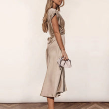 Load image into Gallery viewer, Satin Sleeveless Elegant Light Evening Dress