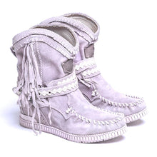Load image into Gallery viewer, New Women's Tassel Faux Suede Winter Boots