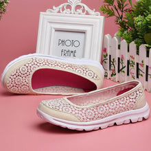 Load image into Gallery viewer, Women's Lace Screen Breathable Net Flat Shoes