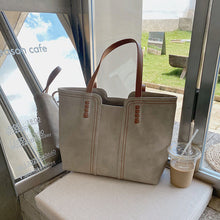 Load image into Gallery viewer, Quality Leather Simple and Versatile Shoulder Bag