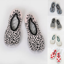 Load image into Gallery viewer, Anti-Skid Soft Socks