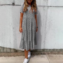Load image into Gallery viewer, Short-sleeved dress with floral print