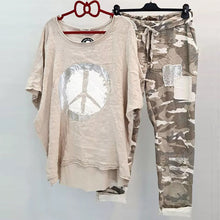 Load image into Gallery viewer, Women's Two-Piece Camouflage Suit