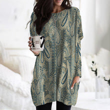 Load image into Gallery viewer, Long Sleeve Pocket Print T-Shirt