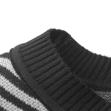 Load image into Gallery viewer, Plaid Contrast Knit Sweater
