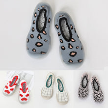 Load image into Gallery viewer, Anti-Skid Soft Socks