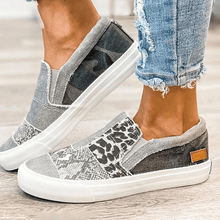 Load image into Gallery viewer, Flat Bottomed Slacker Casual Canvas Shoes