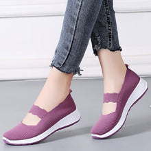 Load image into Gallery viewer, Women's Breathable Middle-age Soft-soled Shoes