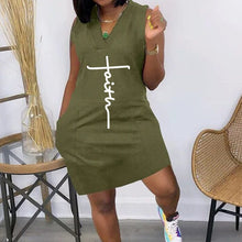 Load image into Gallery viewer, Letter Print Dual Pocket Sleeveless Dress
