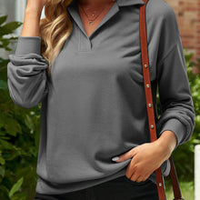 Load image into Gallery viewer, Solid Colour Long Sleeve Loose T-shirt
