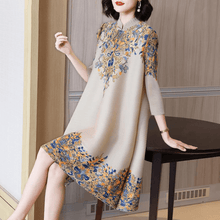 Load image into Gallery viewer, Elegent Flower Dress
