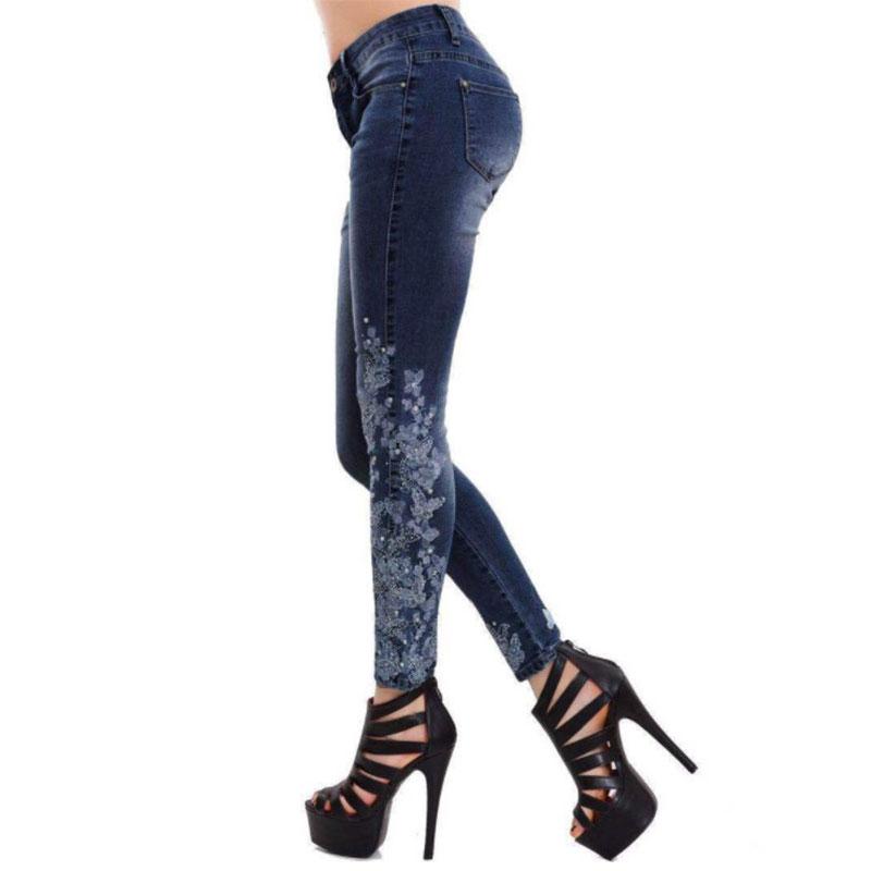Women Embroidered Slim Fit Jeans