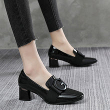 Load image into Gallery viewer, Patent Leather Square Toe Chunky Heel British Shoes
