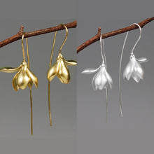 Load image into Gallery viewer, Simulation Magnolia Earrings
