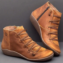 Load image into Gallery viewer, Monochrome Flat Heel Boots
