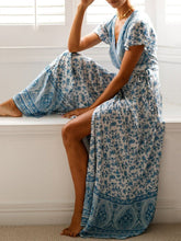 Load image into Gallery viewer, New Bohemian Big Pendulum V-Neck Beach Holiday Tie Printing Maxi Dresses.MC
