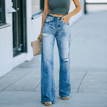 Load image into Gallery viewer, Straight Ripped Jeans

