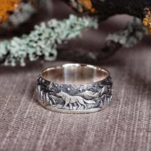 Load image into Gallery viewer, Wolf and She-wolf Paired Rings
