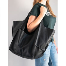 Load image into Gallery viewer, Oversized leather tote
