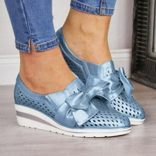 Load image into Gallery viewer, Women Casual Leather Flats BOWKNOT SNEAKERS
