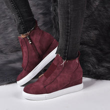 Load image into Gallery viewer, Woman Casual Wedge Sneaker
