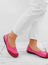 Load image into Gallery viewer, Women Large Size Split Leather Panel Flats
