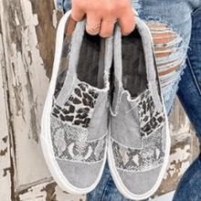 Load image into Gallery viewer, Flat Bottomed Slacker Casual Canvas Shoes
