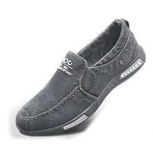 Load image into Gallery viewer, SHOES CLASSIC SLIP-ON LOW-TOP

