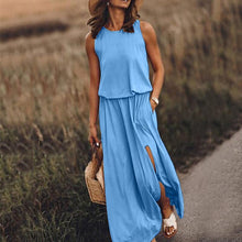 Load image into Gallery viewer, Sleeveless Slit Solid Dress
