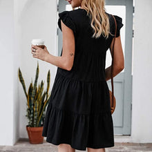 Load image into Gallery viewer, Solid Color Round Neck Pleated Skirt
