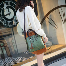 Load image into Gallery viewer, Women Vintage PU Leather Designer Crossbody Shoulder Bag
