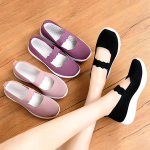 Women's Breathable Middle-age Soft-soled Shoes