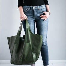 Load image into Gallery viewer, Oversized leather tote
